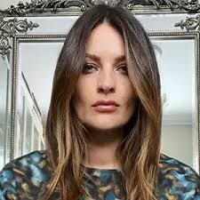 CAMILA MORRONE DAN LEONARDO DICAPRIO MASIH PACARAN?