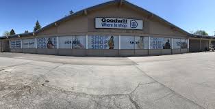 How far is coeur d'alene from spokane? Goodwill Store Coeur D Alene Idaho Baldwin Signs Spokane