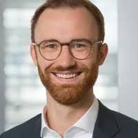 Einen blinden Menschen fragen, ob er ein Erinnerungsfoto möchte