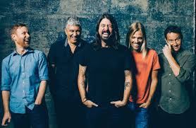 The snl episode aired the same day as joe biden and kamala harris were projected the winners of the presidential race, and actors jim carrey and maya rudolph did not miss a beat. Foo Fighters Reschedule 25th Anniversary Van Tour For Later In 2020 Consequence Of Sound