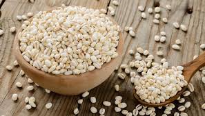 In cucina, il suo impiego è molto vario in quanto può essere usato in piatti caldi e freddi ed accostato a pesce, carne e verdure. Orzo La Rubrica Di Buonissimo