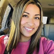 Baylee Jones's Instagram, Twitter & Facebook