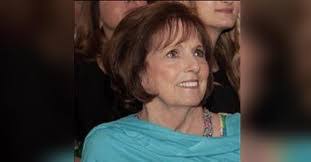 Laura Braddock's Instagram, Twitter & Facebook