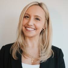 Jennifer Brode's Instagram, Twitter & Facebook