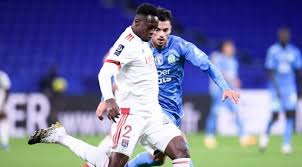 All clans' actions implemented before the freeze will be applied as soon as the game is resumed. Lyon Strasbourg Compos Officielles Laurey Tente Un Coup Face Aux Gones