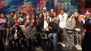 For 2021, christopher play martin's net worth was estimated to be $300 thousand. Christopher Play Martin Facebook