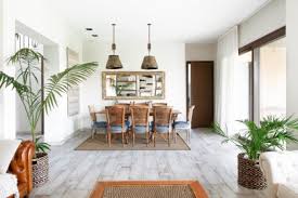 La casa tiene amplios espacios, excelente iluminación natural. Inmobiliaria Tigre Pilar Barrios Cerrados Countries Bustamante Propiedades