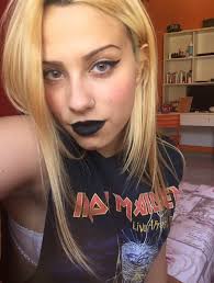 Metal Hammer June 2000 issue 75. Iron Maiden (Bruce Dickinson