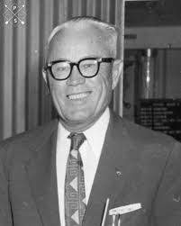 Lois Vickers's Instagram, Twitter & Facebook