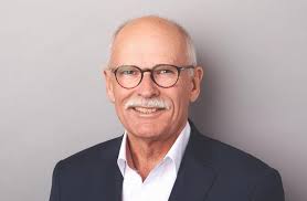 Andre Muller's Instagram, Twitter & Facebook