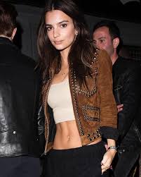 For The Beautiful Emrata On Instagram This Ones Body Goals Emrata Emilyratajkowski Emrata Fashion Emily Ratajkowski Style