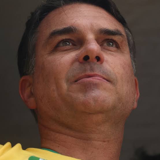 Flávio Bolsonaro: 'Lula é pai do tigrinho, afundou o Brasil e está desesperado'