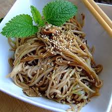 Soba Nudeln Mit Sesam Und Sojasauce Von Kissi Chefkoch Rezept In 2021 Soba Nudeln Nudeln Rezeptideen