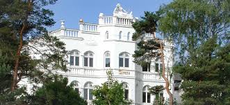 Diese unterkünfte werden aufgrund ihrer lage, sauberkeit und weiteren aspekten hoch bewertet. Villa Sirene Binz Wohnung 4 Und 12 5 Sterne Ferienwohnungen Auf Der Ostsee Sonneninsel Rugen In Binz