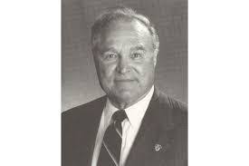 Jan Gore's Instagram, Twitter & Facebook