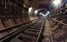 Saat tom ditangkap oleh angkatan laut, franky berniat menghentikan kereta api atas laut yang mengangkut tom ke ennies lobby. Terowongan Kayu Coklat Kereta Bawah Tanah Terowongan Arsitektur Lampu Wallpaper Hd Wallpaperbetter