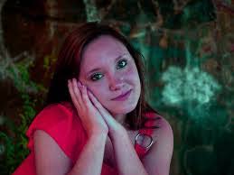 Wanda Hoyle's Instagram, Twitter & Facebook