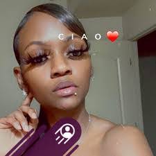 Ebony Crump's Instagram, Twitter & Facebook