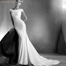Gli abiti da sposa semplici sono quelli più ricercati da donne che vogliono apparire naturali, ma allo stesso tempo sembrare una principessa delle fiabe. Gli Abiti Da Sposa Semplici Del 2017 Loris Mode Sposi