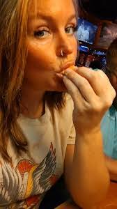 Danielle Buxton's Instagram, Twitter & Facebook