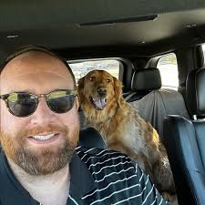 If someone paid me to workout and look like that, I'd probably look like  that too