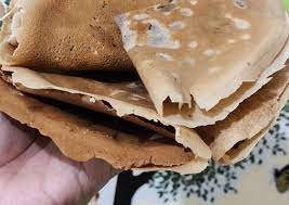 Masukkan tepung beras, terigu, gula pasir, tepung maizena, garam, vanili, dan soda kue lalu aduk agar merata. Wajib Dicoba Inilah Resep Rahasia Kue Leker Teflon Enak Resep Favorit