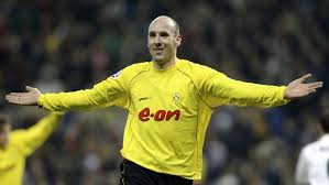 Dan di laga kedua, melawan prancis, nedvěd dilanggar di kotak dua belas pas,. Jan Koller Raksasa Legendaris Dari Republik Ceko