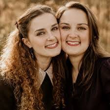 Deborah Ringley's Instagram, Twitter & Facebook