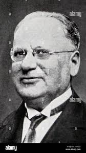 1876 1951 hi-res stock photography and images