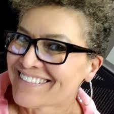 Stephanie Pion's Instagram, Twitter & Facebook