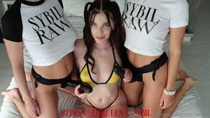 Ellie Luna and Daddy Sybil exclusive strap fucked Reislin