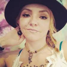 What are some popular low-maintenance houseplants?