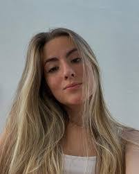 Laura Liska's Instagram, Twitter & Facebook