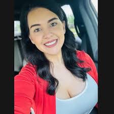 Nicole Foos's Instagram, Twitter & Facebook