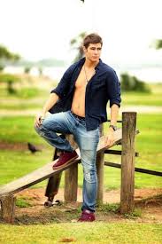 Resultado de imagem para rafael vitti