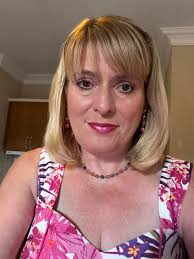 Hi my name is Sam, I live in The East Midlands, UK. I have Relapse  Remittance MS and I was diagnosed