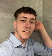 Hi everyone! My name is Vitória and I'm currently looking for a room in  central ams, starting August. I'll be studying Fashion & Branding at AMFI,  so I'm ideally looking for long-term