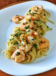 Spaghettoni Aglio Olio E Gamberi Nel 2020 Ricette Ricette Di Cucina Primi Piatti Di Pasta