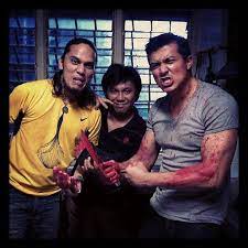 Haziq and nuzara is a couple who love each other dearly, despite nuzara's discomfort with haziq's involvement in social activities. Kerat 14 2013