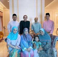 Alahai, kami yang menengok pun terpegun sampai tak berkelip mata. Mahu Hidup Sederhana Kak Ton Jual Banglo 17 Bilik Sebab Selesa Duduk Rumah Kecil Nona