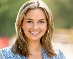 Natalie Farmer's Instagram, Twitter & Facebook