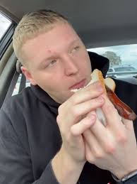 American reacts to Bunnings sausage sizzle