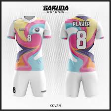 Setelah memilih bahan, tentunya anda harus menentukan akan dibuat seperti apa kaos olahraga anda. Desain Kaos Olahraga Radea