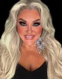 April Wetzel's Instagram, Twitter & Facebook