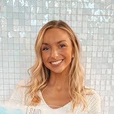 Jenna Cooke's Instagram, Twitter & Facebook