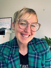 Stephanie Schmit's Instagram, Twitter & Facebook