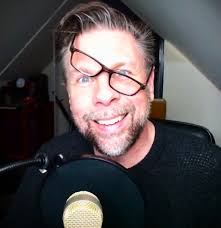 What building in Newburgh had a fourth-floor entrance?