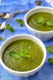 Sweet Pea And Spinach Soup With Fresh Mint L Panning The Globe Recipe Spinach Soup Curried Butternut Squash Soup Spinach
