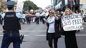 The worrying video that has been released of protests erupting in sydney and melbourne on saturday, as a sea of thousands of anti. O34hri 35pjodm