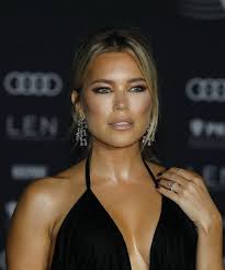 With tessa thompson, nnamdi asomugha, eva longoria, aja naomi king. Hochzeit Sylvie Meis Trug Sogar 2 Brautkleider